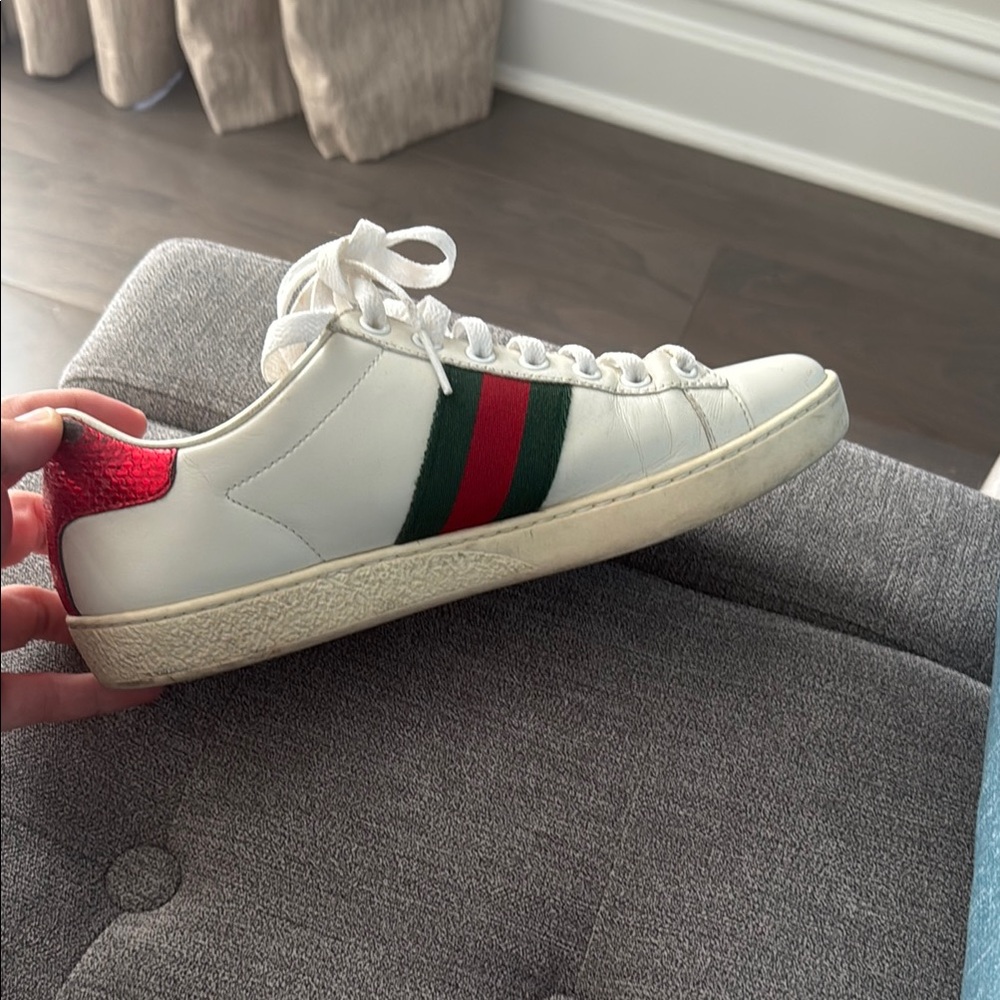 Gucci White and Green Ace Sneakers with Signature Stripes